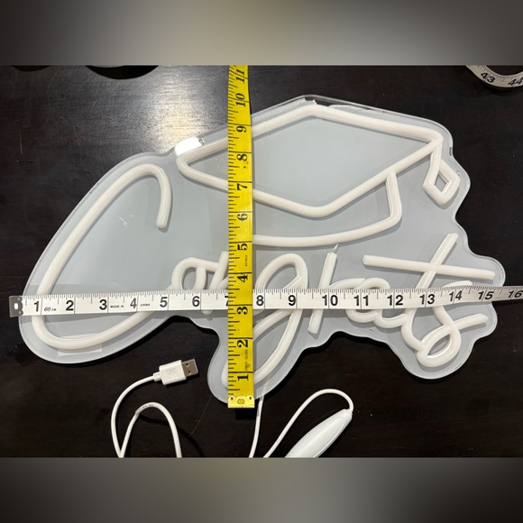 🆕 Congrats Graduation Neon Sign LED - Picture 3 of 5